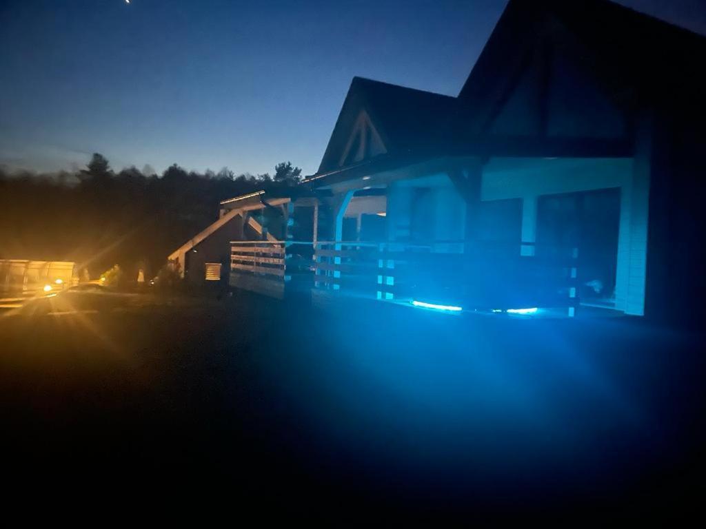 Ferienhaus Osada Skoczkowo Komfortowe Z Jacuzzi Nad Jeziorem- Sauna- Balia- Prywatny Staw Wedkarski Podiazy